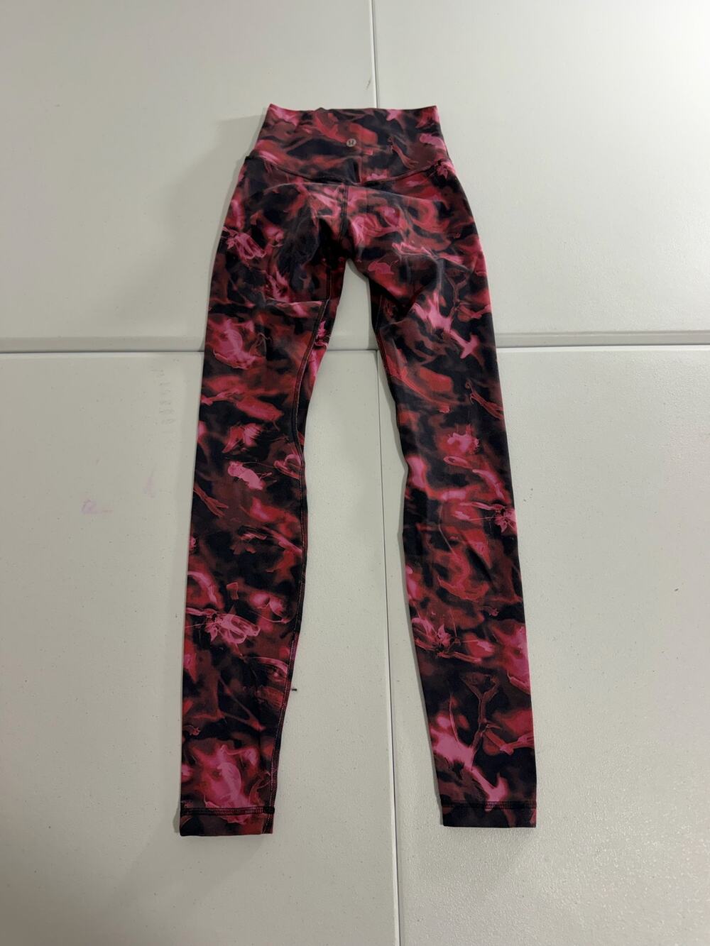 Lululemon Align High Rise Pant 25" Size 2 Pink Black Print Leggings Yoga